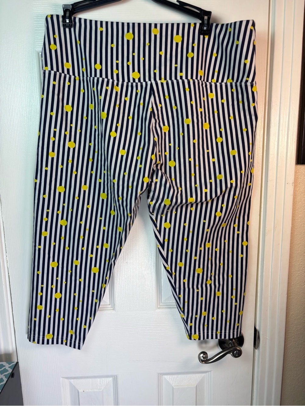 Suave Capri Leggings - Navy Stripe with Yellow Dot - X-Large - Picture 3 of 7